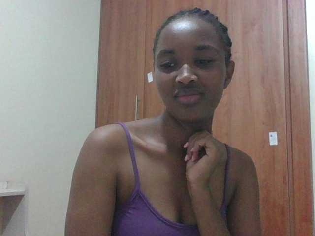 shanizz001's BongaCams show and profile