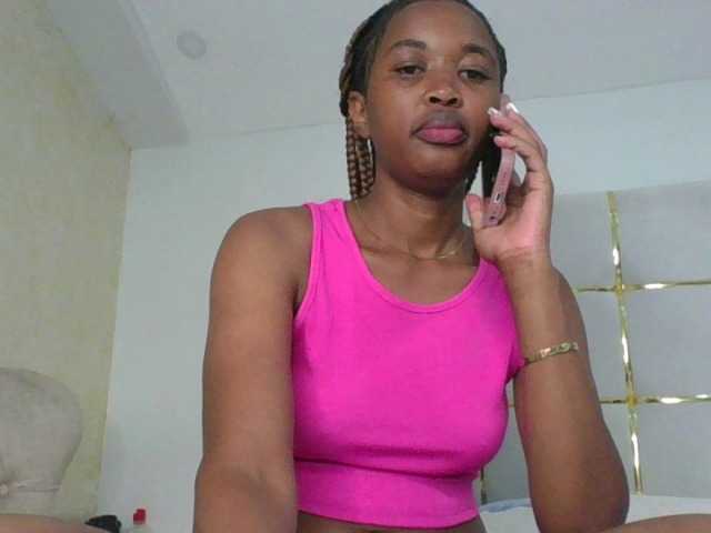 shanizz001's BongaCams show and profile