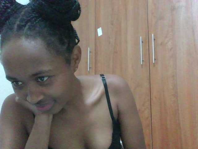 shanizz001's BongaCams show and profile