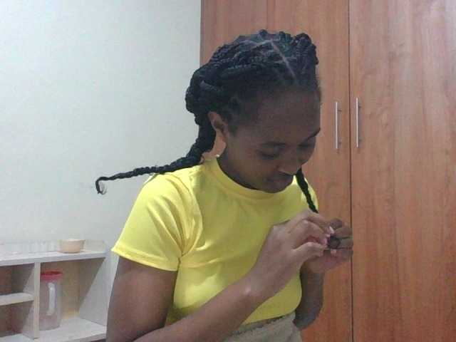 shanizz001's BongaCams show and profile