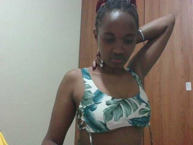 shanizz001's BongaCams show and profile