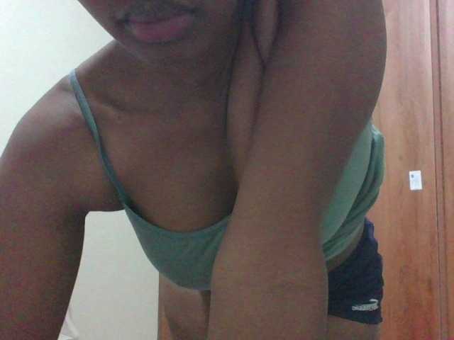 shanizz001 live cam profile