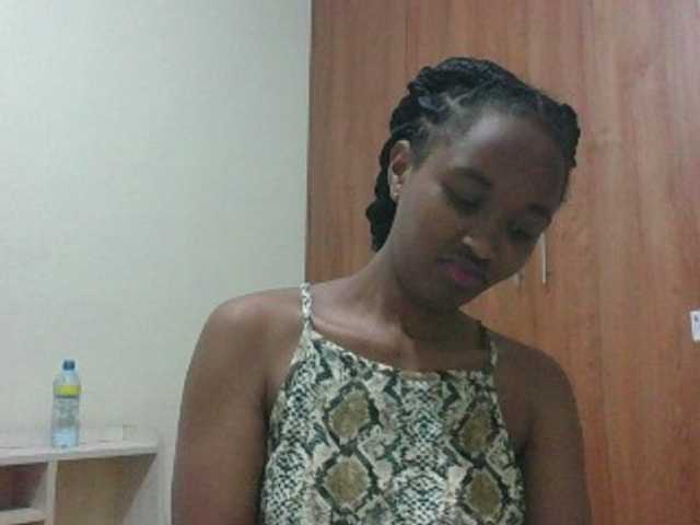 shanizz001's BongaCams show and profile