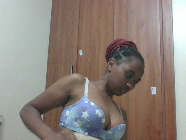 shanizz001's BongaCams show and profile