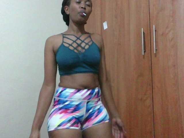 shanizz001's BongaCams show and profile