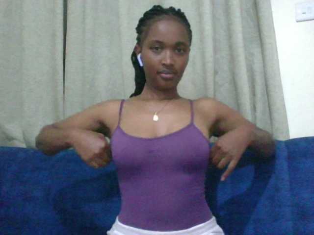 shanizz001's BongaCams show and profile