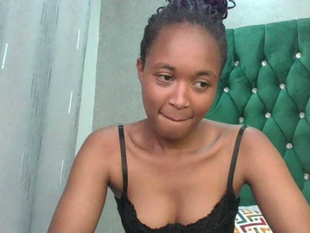 shanizz001's BongaCams show and profile