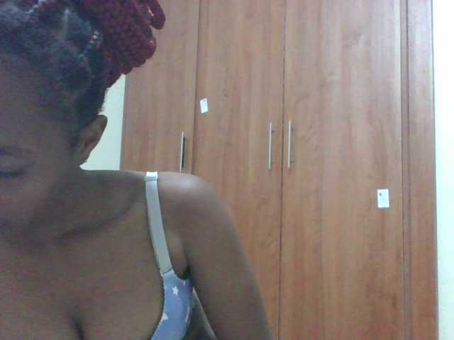 shanizz001's BongaCams show and profile