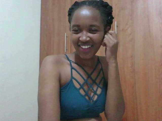 shanizz001's BongaCams show and profile