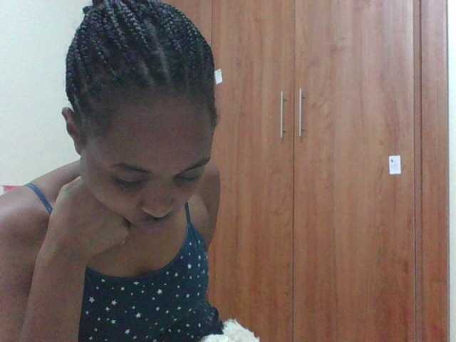 shanizz001's BongaCams show and profile