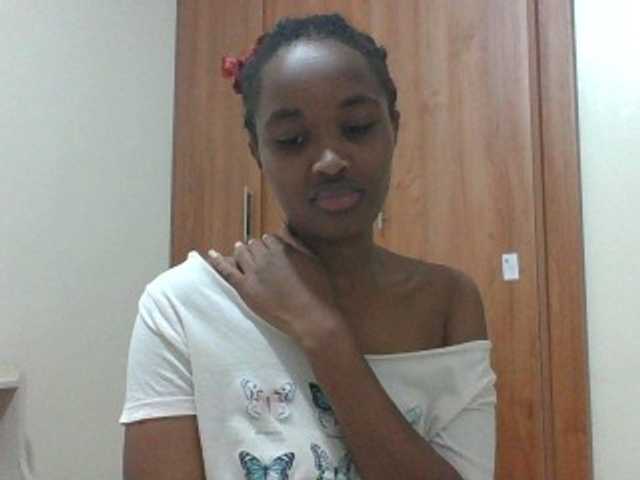 shanizz001's BongaCams show and profile