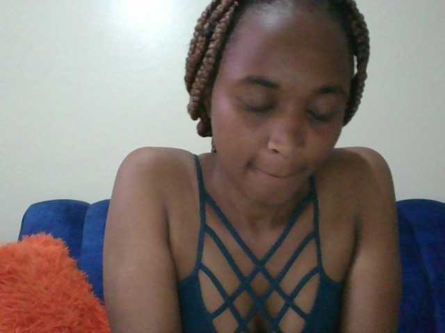 shanizz001's BongaCams show and profile