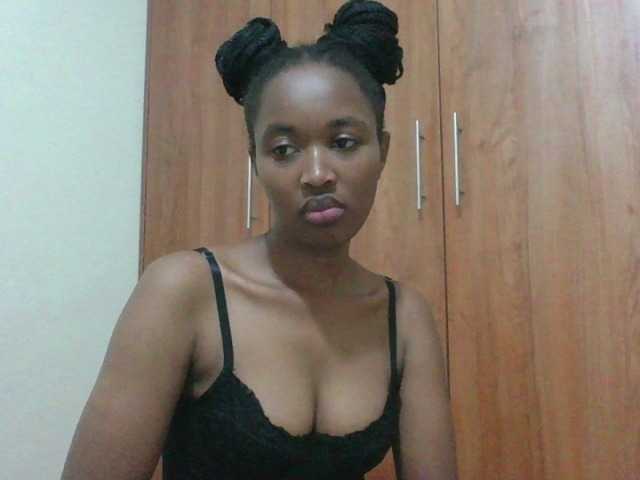 shanizz001's BongaCams show and profile