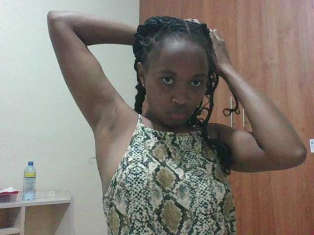 shanizz001's BongaCams show and profile