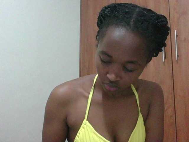 shanizz001's BongaCams show and profile