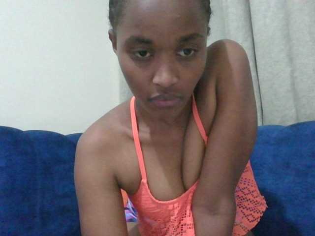 shanizz001's BongaCams show and profile