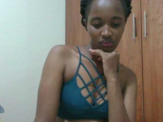 shanizz001's BongaCams show and profile