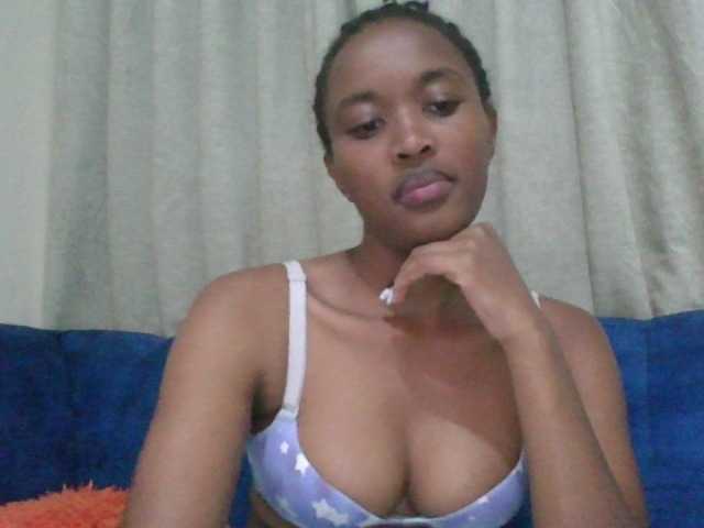 shanizz001's BongaCams show and profile