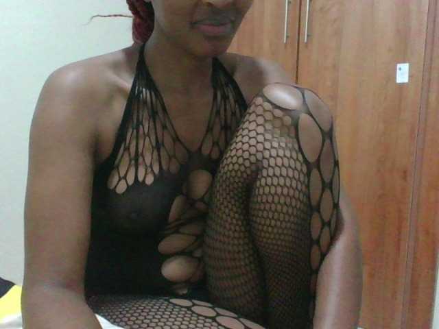 shanizz001's BongaCams show and profile