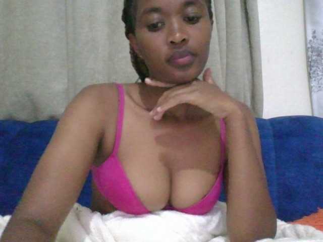 shanizz001's BongaCams show and profile