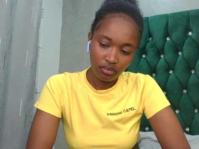 shanizz001's BongaCams show and profile