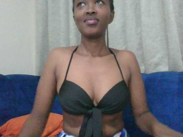 shanizz001's BongaCams show and profile