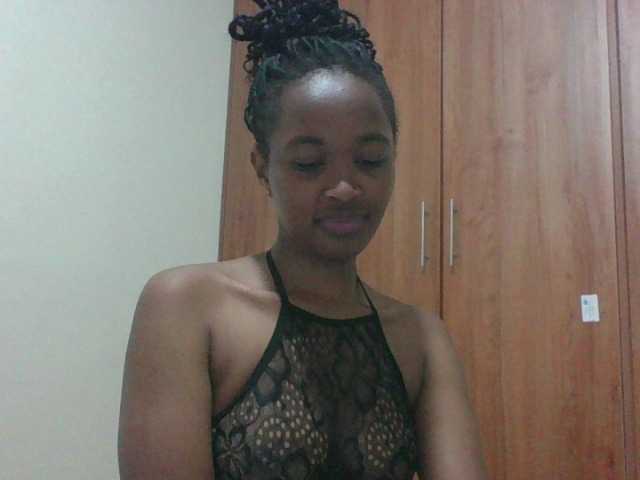 shanizz001's BongaCams show and profile