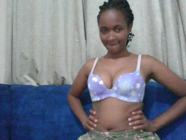 shanizz001's BongaCams show and profile