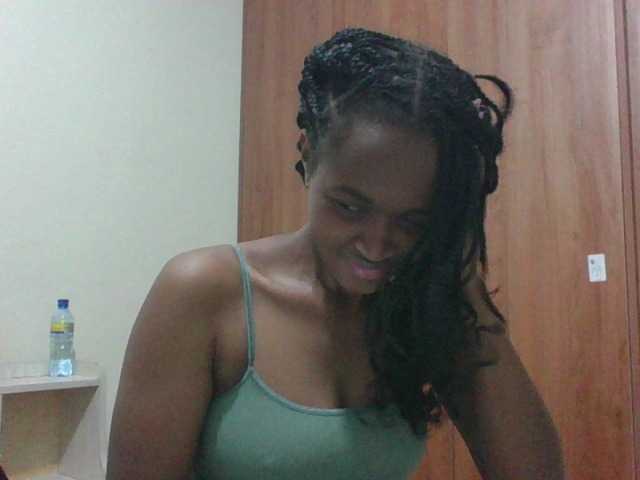 shanizz001's BongaCams show and profile