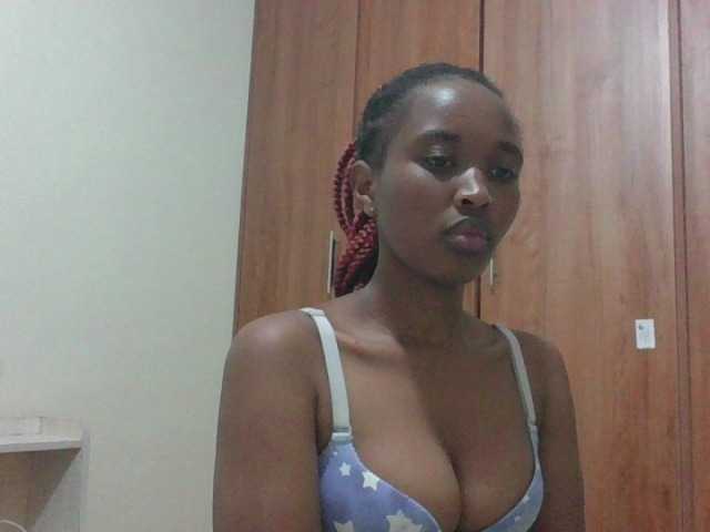 shanizz001's BongaCams show and profile