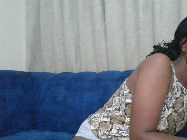 shanizz001's BongaCams show and profile