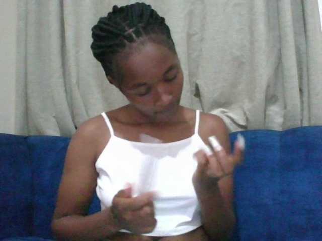 shanizz001's BongaCams show and profile