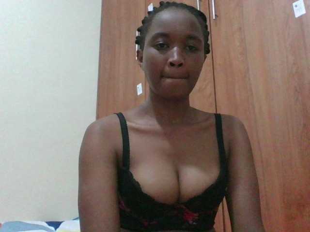 shanizz001's BongaCams show and profile