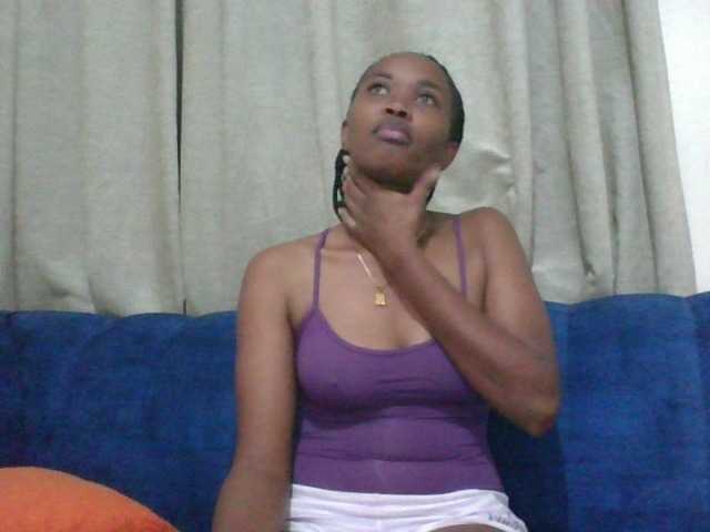 shanizz001's BongaCams show and profile