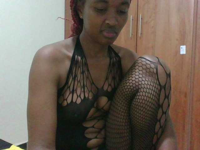 shanizz001's BongaCams show and profile