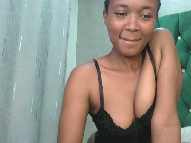 shanizz001's BongaCams show and profile