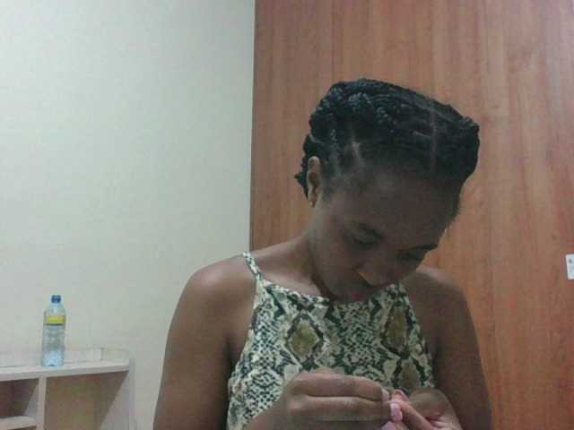 shanizz001's BongaCams show and profile