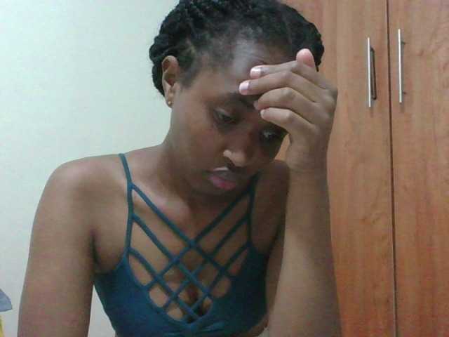 shanizz001's BongaCams show and profile