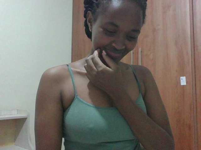 shanizz001's BongaCams show and profile