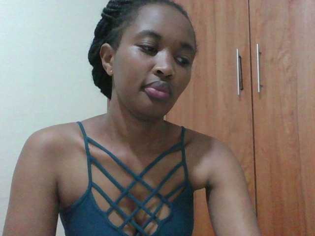 shanizz001's BongaCams show and profile