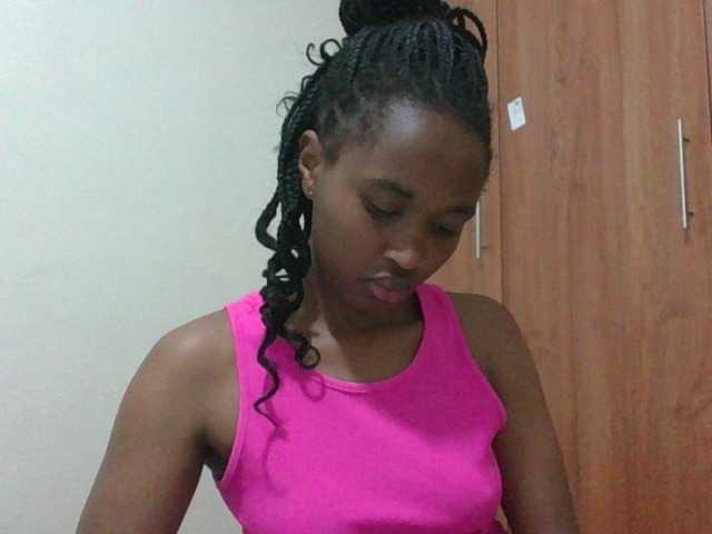 shanizz001's BongaCams show and profile