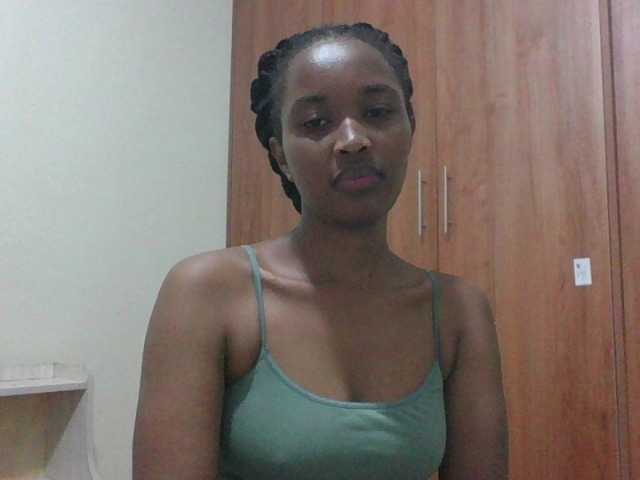 shanizz001's BongaCams show and profile