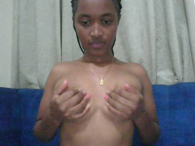 shanizz001's BongaCams show and profile