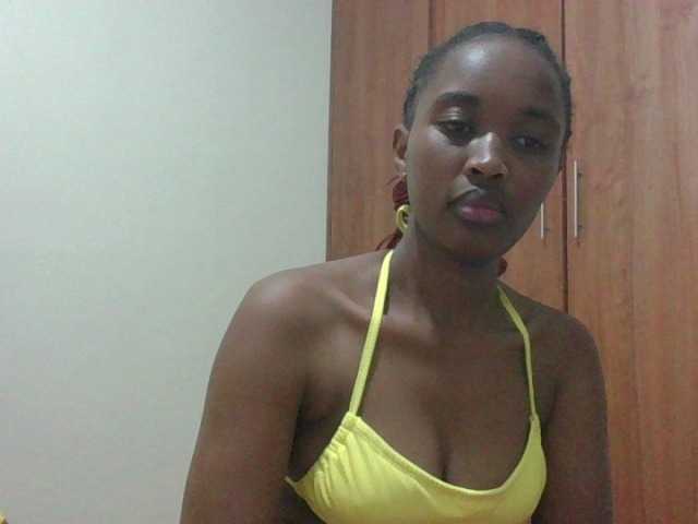 shanizz001's BongaCams show and profile