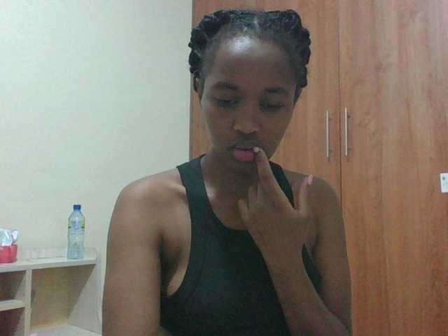 shanizz001's BongaCams show and profile