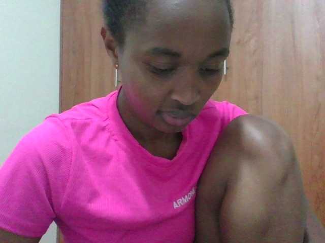 shanizz001's BongaCams show and profile