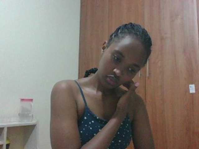 shanizz001's BongaCams show and profile