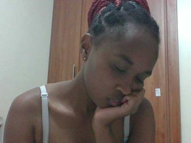 shanizz001's BongaCams show and profile