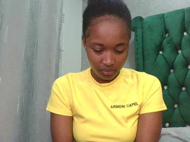 shanizz001's BongaCams show and profile