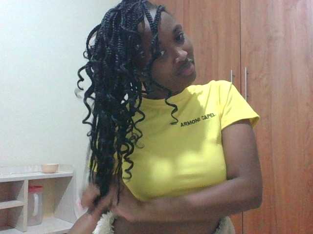 shanizz001's BongaCams show and profile